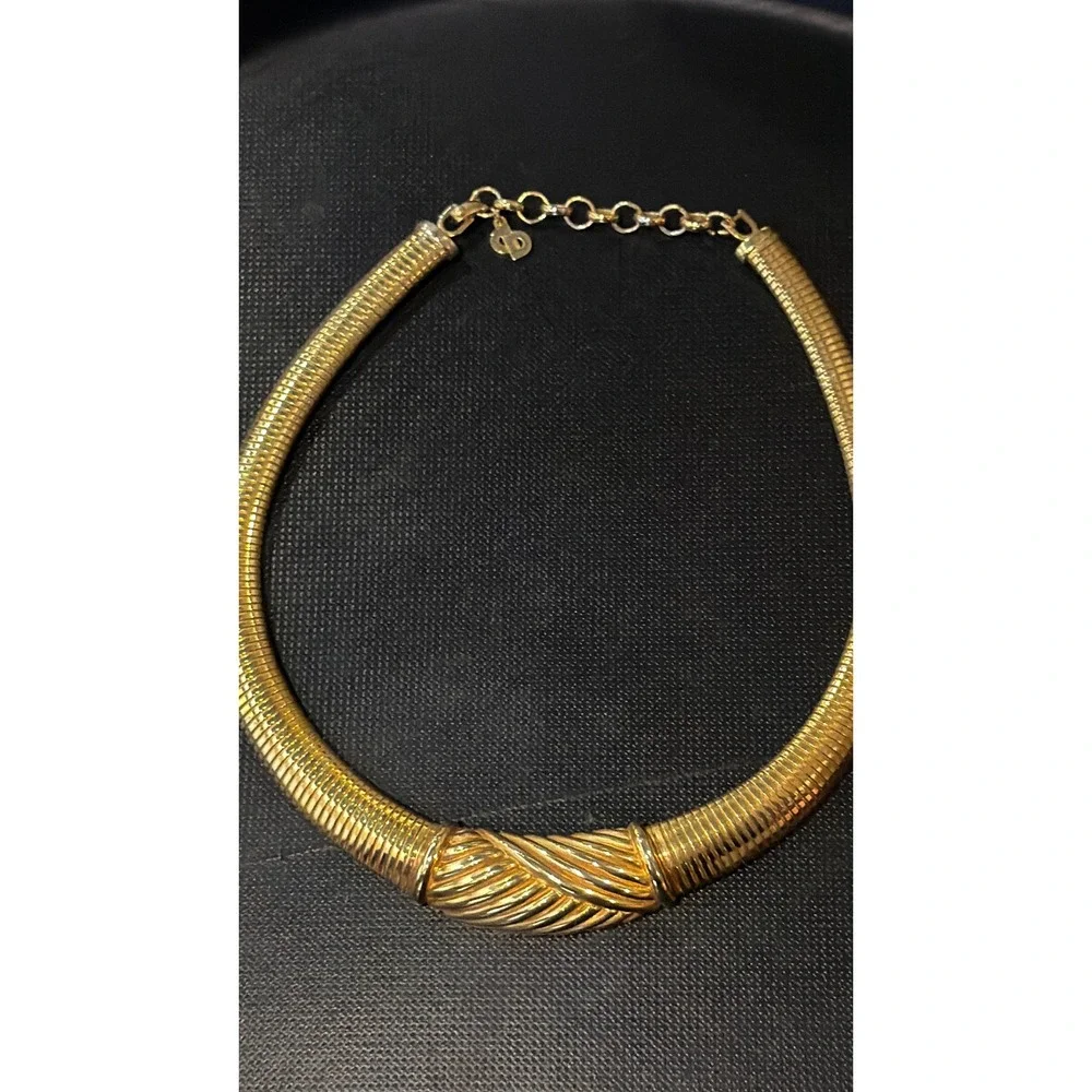 Christian Dior Vintage Gold Tone Gaspipe Tubogas Collar Necklace CD Logo Charm - Picture 2 of 10
